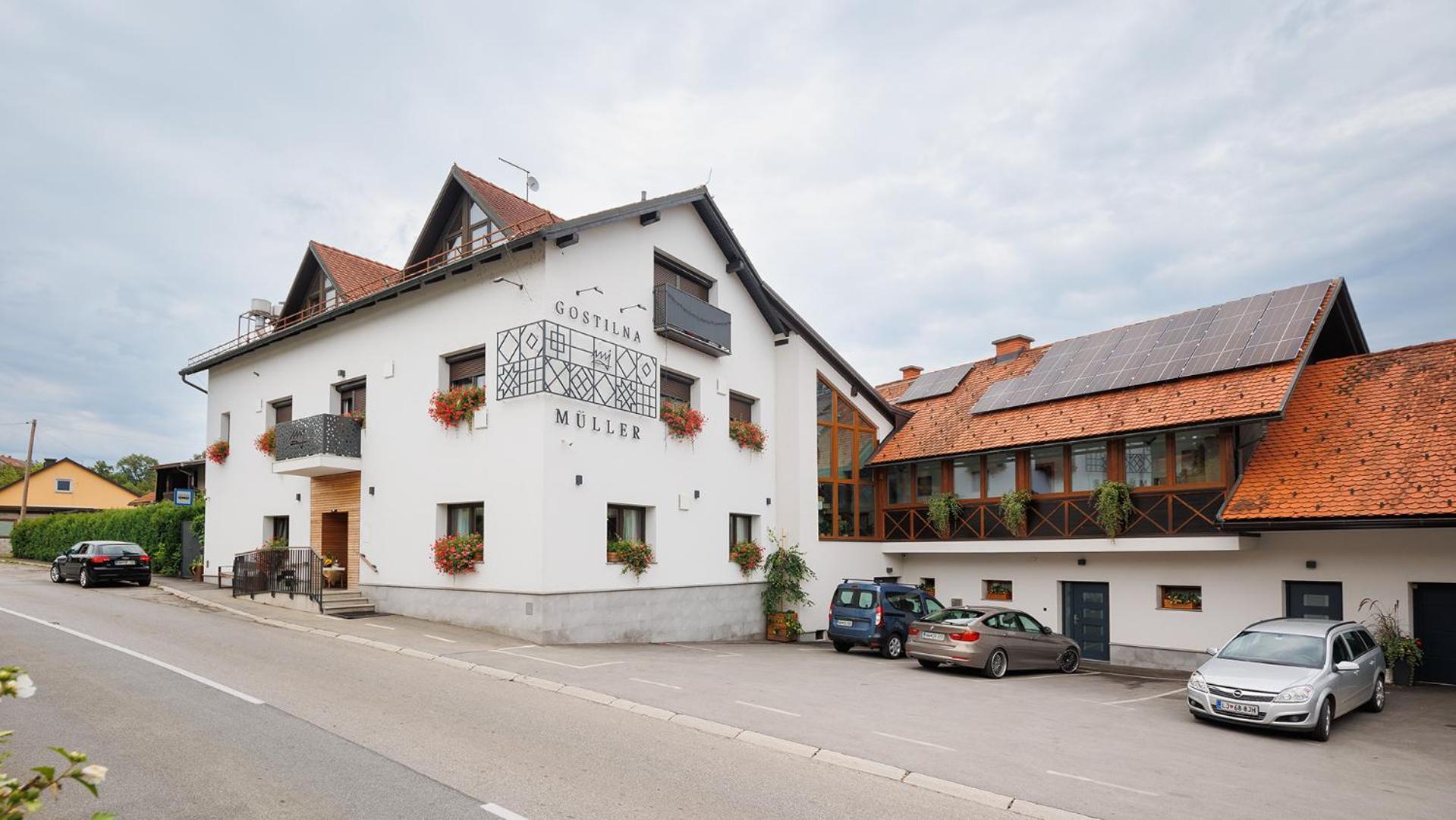 Gostilna Mueller Hotel Črnomelj Kültér fotó